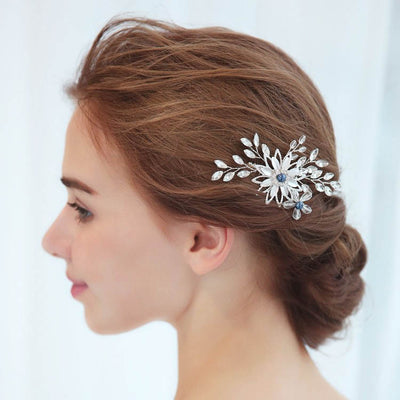 Enhance Your Beauty With the Wedding Accessories on Your Big Day