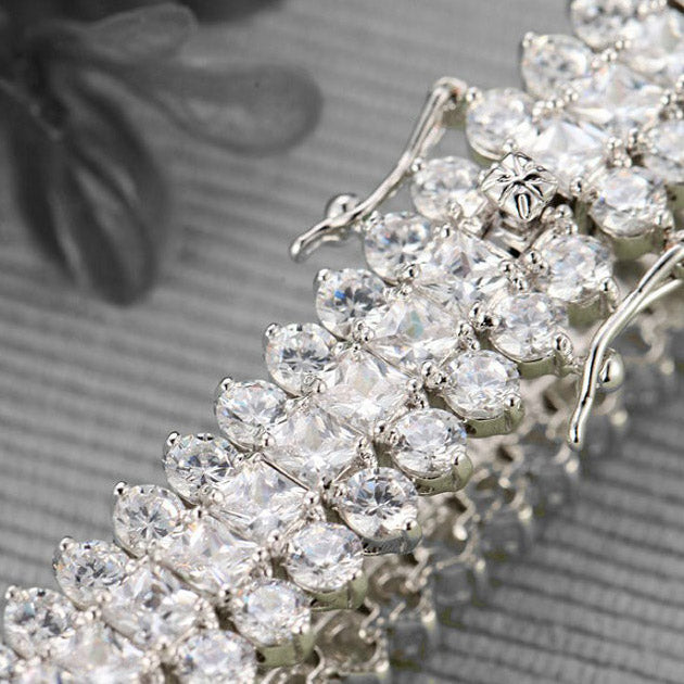 Extravagant Cubic Zirconia Diamond Luxury Cluster Bracelet