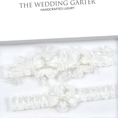 wedding garter with flowers